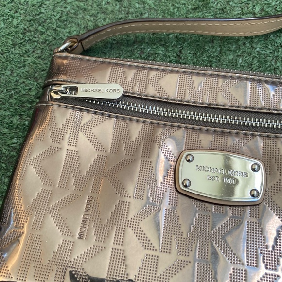 Michael Kors purse - Picture 2 of 6